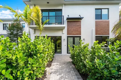 2211 Florida Boulevard #A 1
