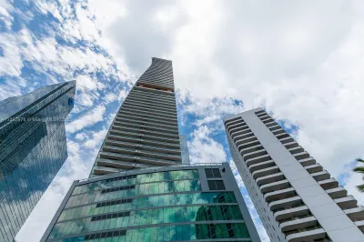 1451 Brickell Ave #1902 1