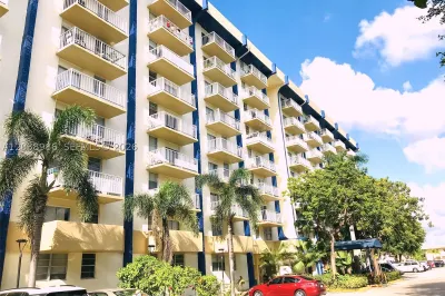 801 NW 47th Ave #614W 1