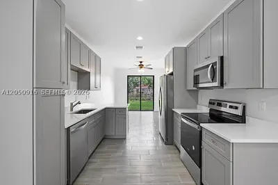 141 W 16th St 1