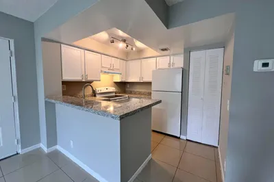 700 EXECUTIVE CENTER Drive #211 1