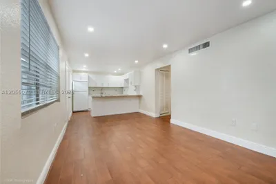 5100 W Flagler St #302 1