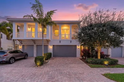 100 NW 69th Circle #82 1