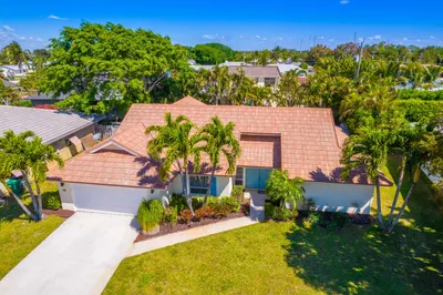 88 Pinehill Trail E 1