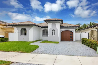 15619 SW 14th St 1