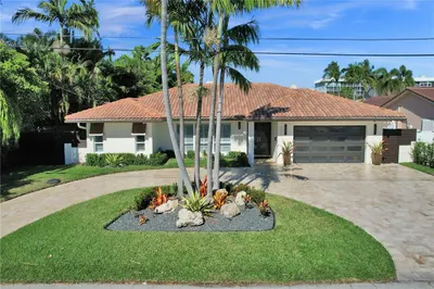 3011 NE 46 St 1