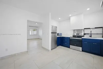 550 NE 82nd Ter #5