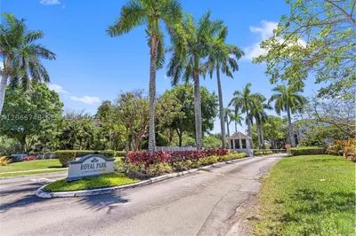 111 Royal Park Dr #1F 1