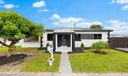 331 W 40th Pl Photo