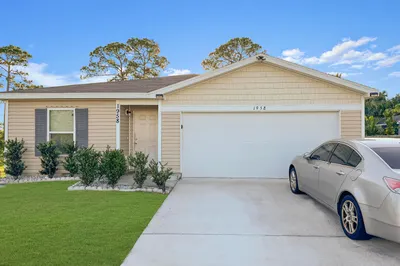 1958 SE Floresta Drive 1