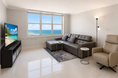 2201 S Ocean Dr #2005 1