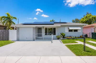 262 SW 8th Street 1