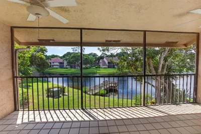 5621 Coach House Circle 1