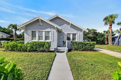 415 Greenbriar Drive 1