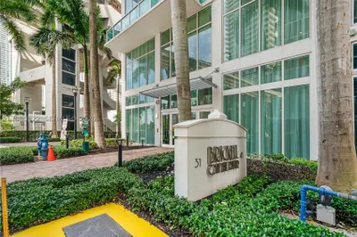 41 SE 5th St #1607 1