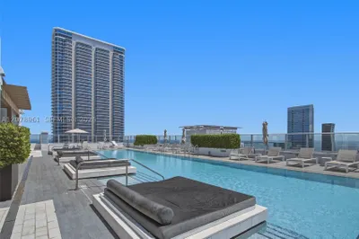 1010 Brickell Ave #2102 1