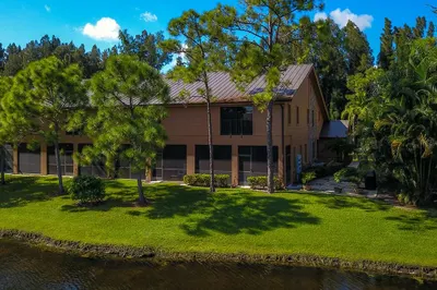 116 SE Crestwood Circle #2-16 1