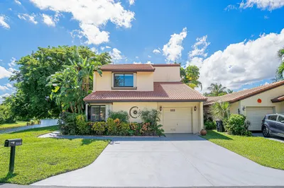 2810 Sand Pines Court 1