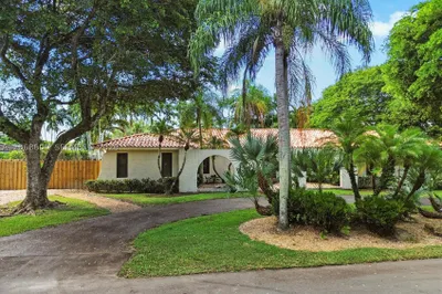 7190 SW 100th St 1