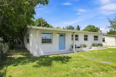 1629 NW 15th Court 1
