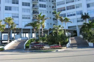 11930 N Bayshore Drive N #706 1