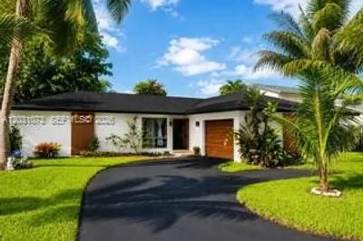 7551 SW 42nd Pl 1