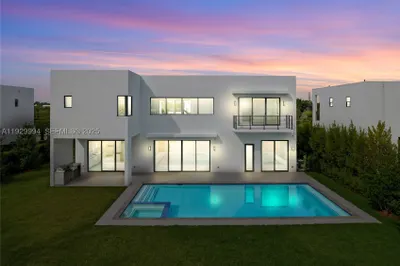 16492 S Botaniko Dr S 1