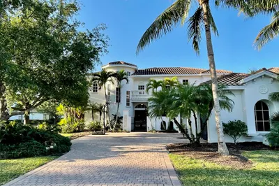 5120 Isabella Drive 1