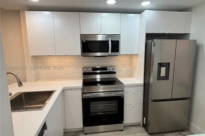 10304 Sunrise Lakes Blvd #209 1
