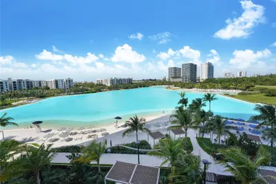 2411 Laguna Circle #409 1