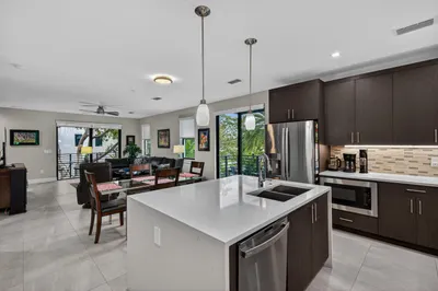 615 NE 22nd Drive 1