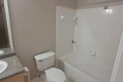 260 Crestwood Circle #106 1