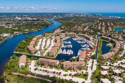 1301 Seafarer Circle #405 1