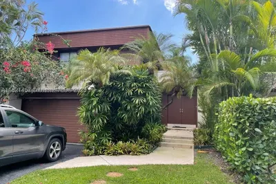 11832 SW 79th Ter 1