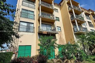 650 Palm Ave #2-B9 1