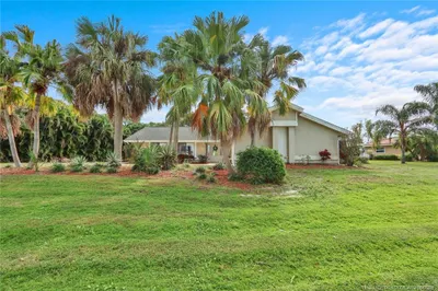3060 SE Darien Road 1