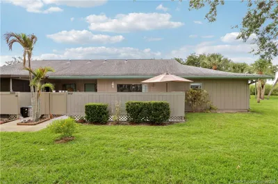 3937 NW Cinnamon Tree Circle 1
