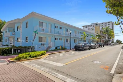 401 S Collins Ave #20 1