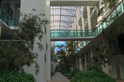 6000 Collins Ave Unit 136 1