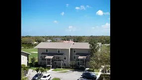 🏡 Stunning Furnished Townhome in Riverbend Country Club