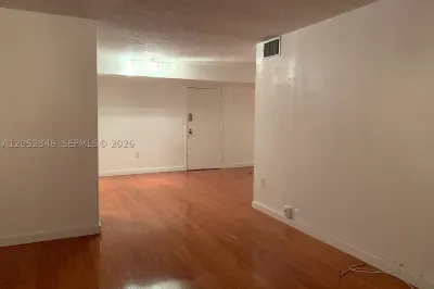 911 E Ponce De Leon Blvd #403 1