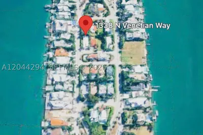 1338 N Venetian Way 1