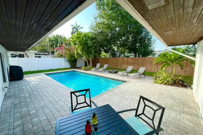 3251 SW 23rd Court 1