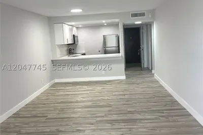 2101 Atlantic Shores Blvd #505 1