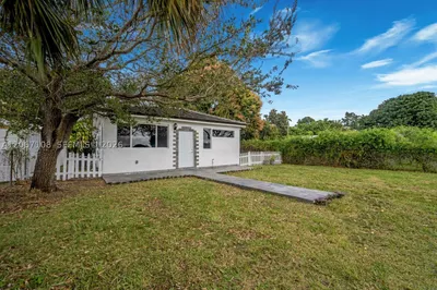 8861 SW 127th Ter #- 1
