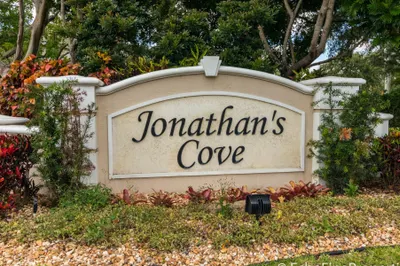 4583 Palmbrooke Circle 1