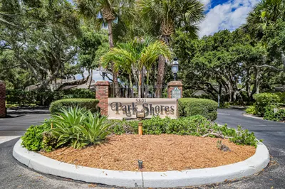 219 E Park Shores Circle #219B 1