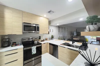 690 SE 23rd Avenue #1 1