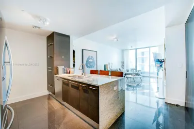 900 Biscayne Blvd #4110 1