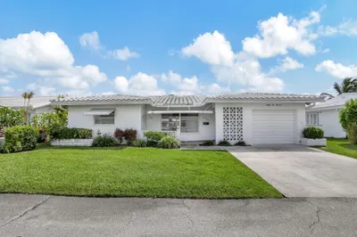 8200 NW 59th St 1